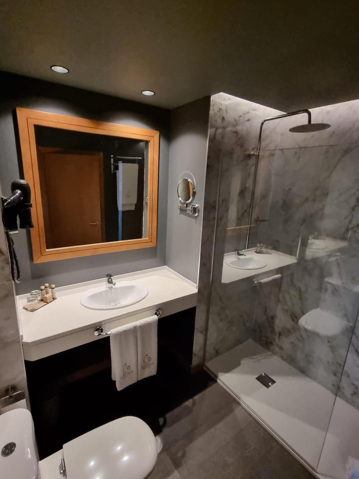 Hotel Versatile Гуарда Екстер'єр фото
