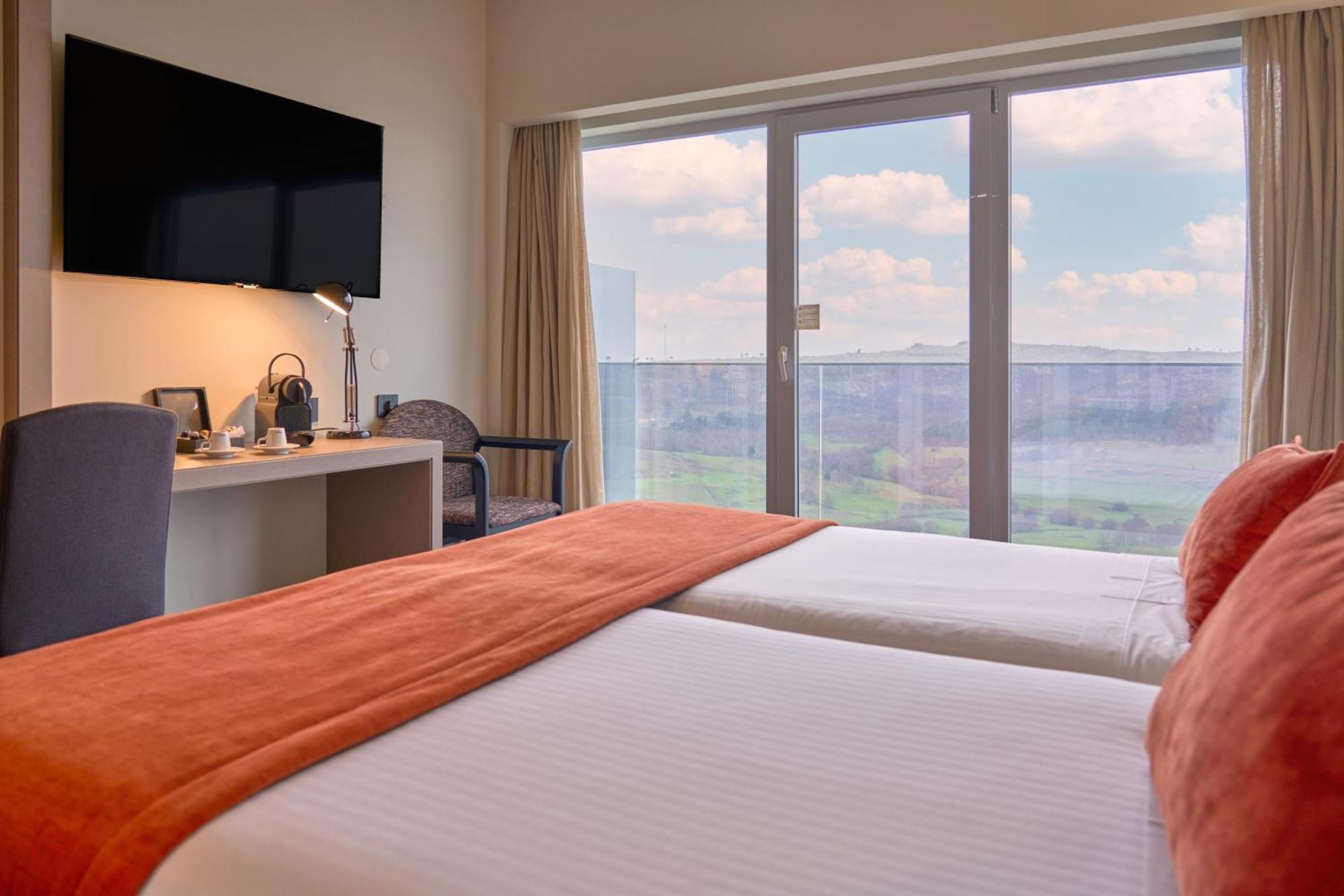 Hotel Versatile Гуарда Екстер'єр фото