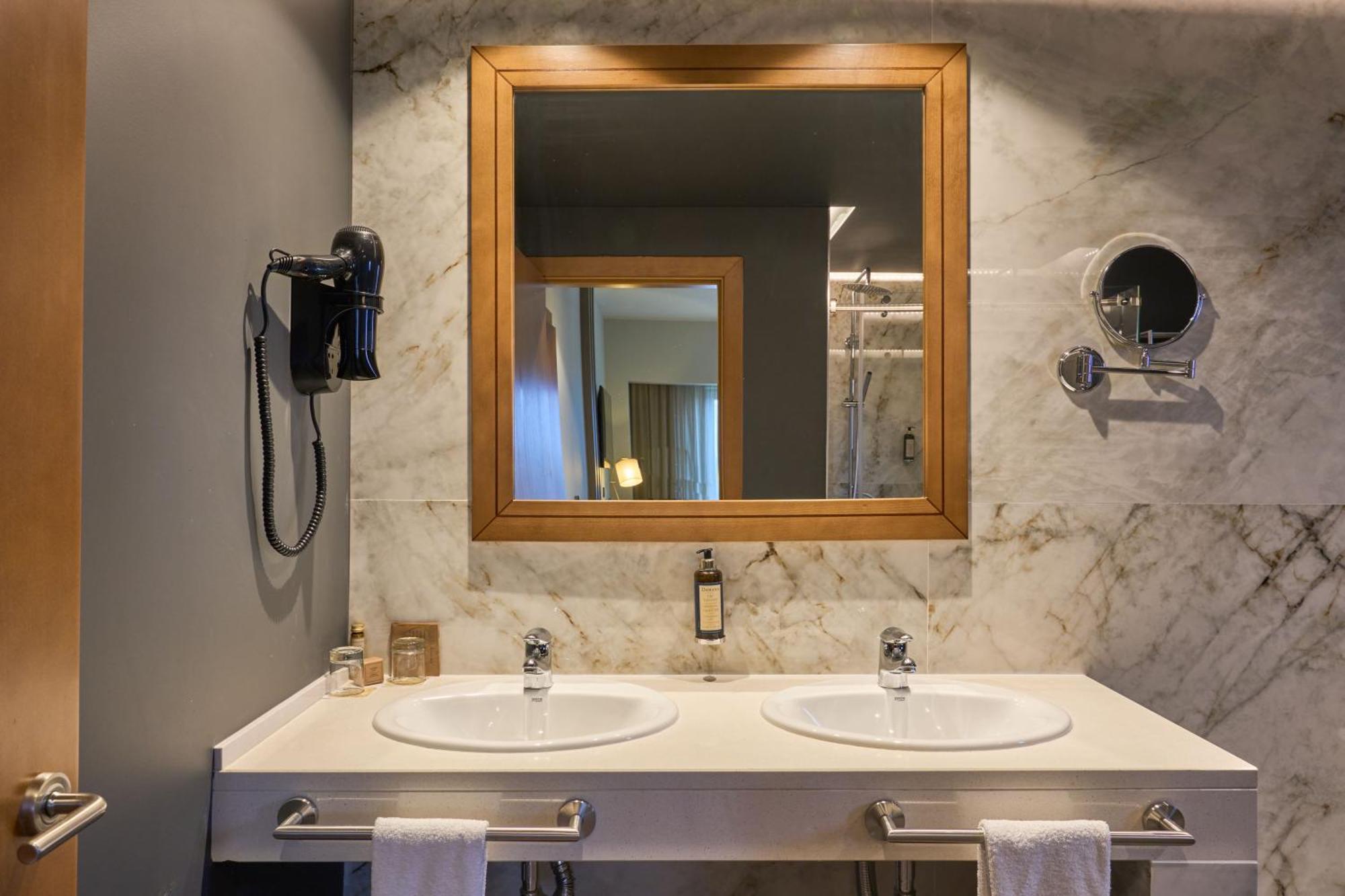 Hotel Versatile Гуарда Екстер'єр фото